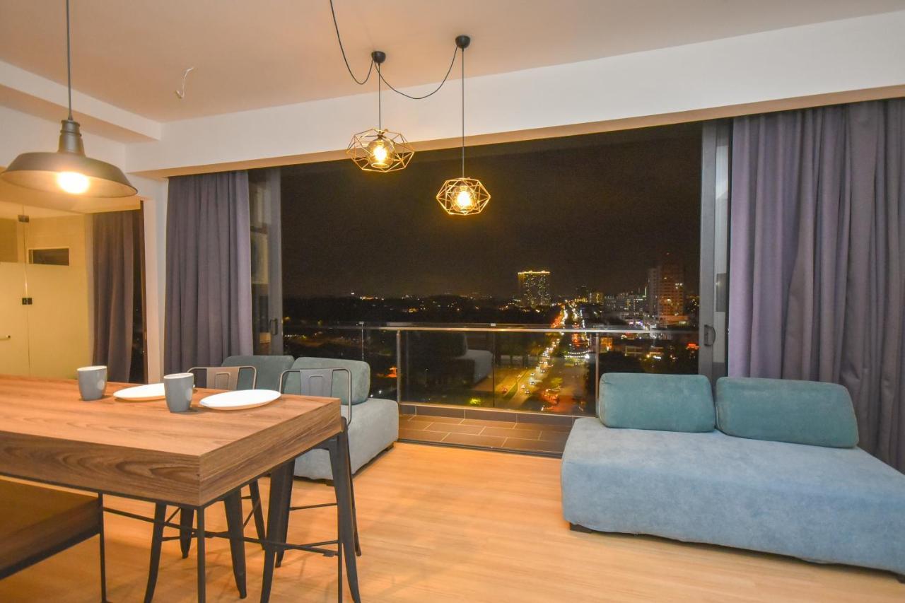 Cube 8Teens By Nest Home Johor Bahru Bagian luar foto