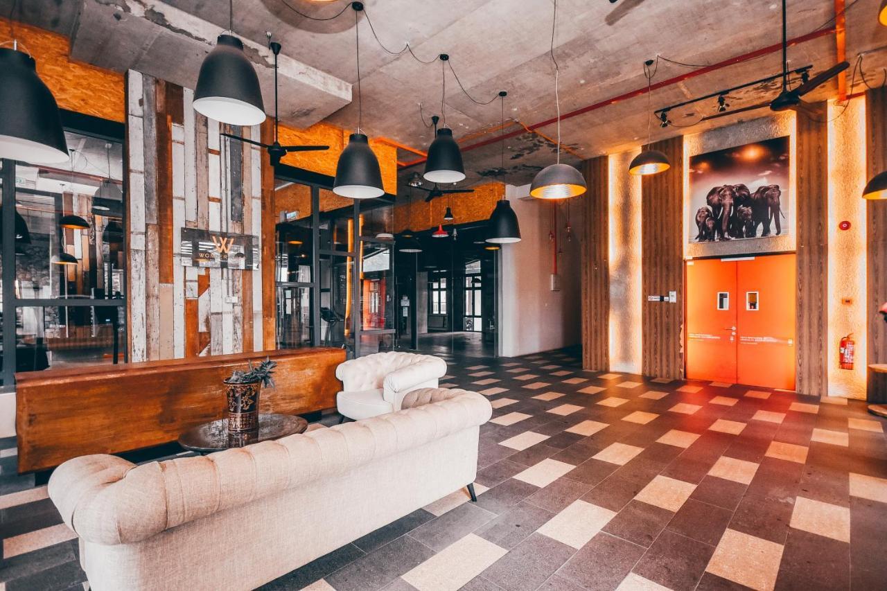Cube 8Teens By Nest Home Johor Bahru Bagian luar foto