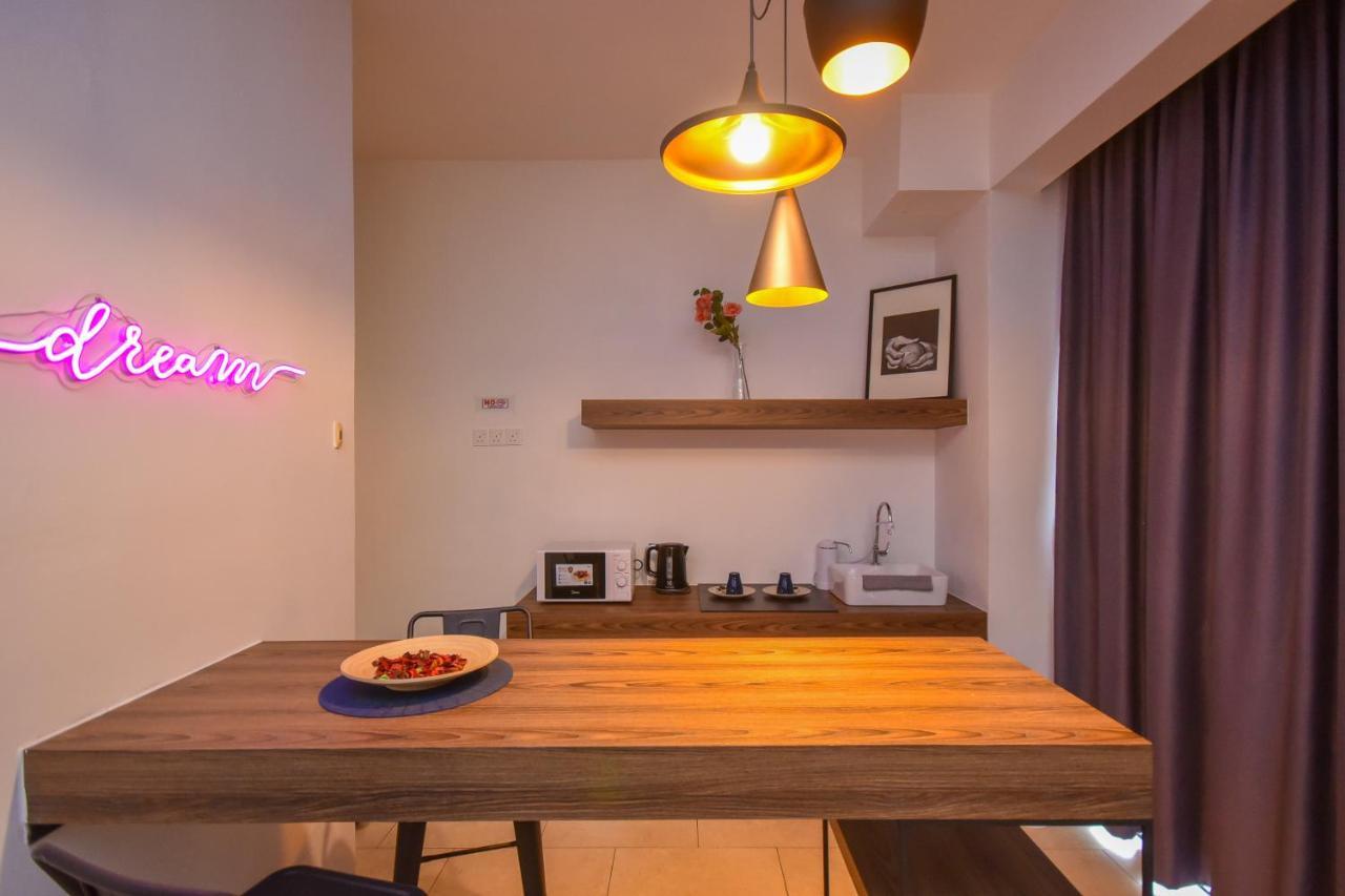 Cube 8Teens By Nest Home Johor Bahru Bagian luar foto