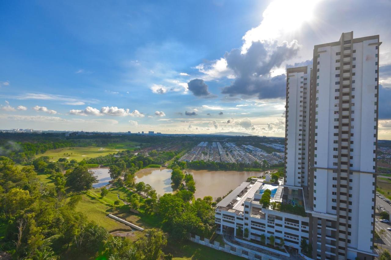 Cube 8Teens By Nest Home Johor Bahru Bagian luar foto